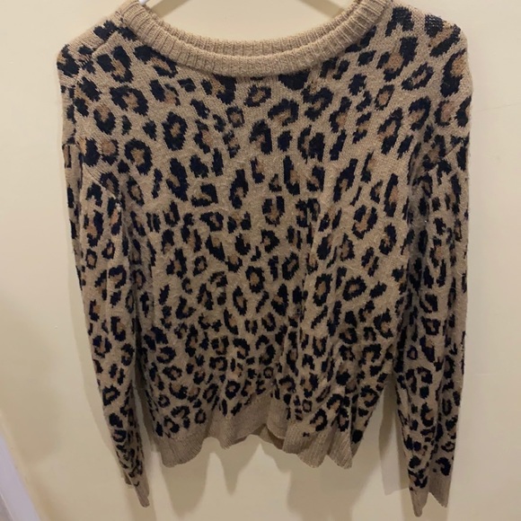 Cheetah print sweater - Picture 2 of 3